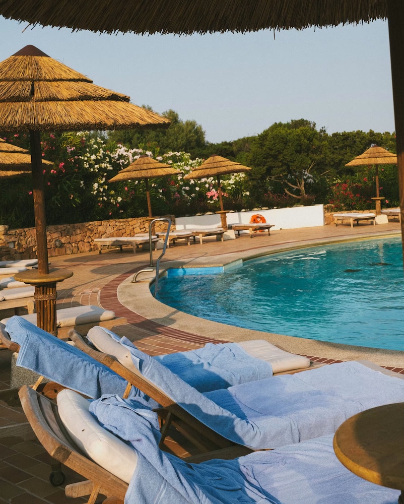 Romazzino, A Belmond Hotel, Costa Smeralda — Swimming pool in Arzachena, Sardinia