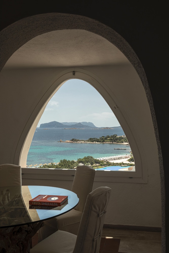 Romazzino, A Belmond Hotel, Costa Smeralda — Hotel rooms in Arzachena, Sardinia