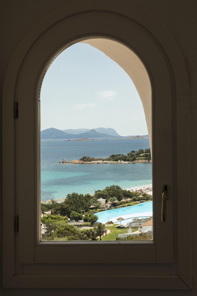 Romazzino, A Belmond Hotel, Costa Smeralda — Hotel rooms in Arzachena, Sardinia