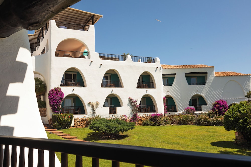 Romazzino, A Belmond Hotel, Costa Smeralda — Hotel building in Arzachena, Sardinia