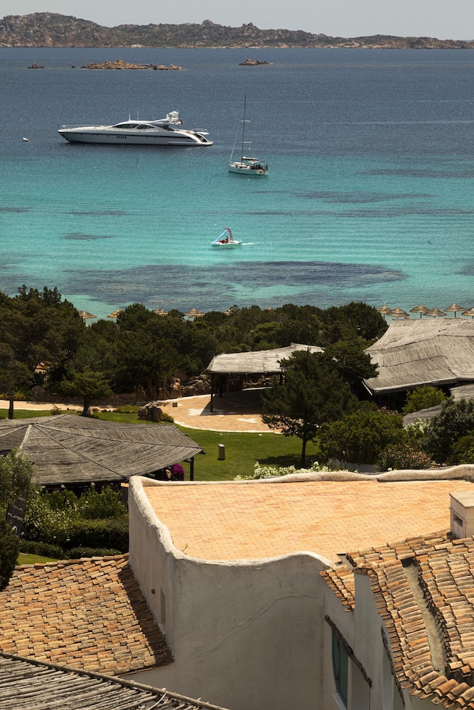 Romazzino, A Belmond Hotel, Costa Smeralda — Hotel building in Arzachena, Sardinia