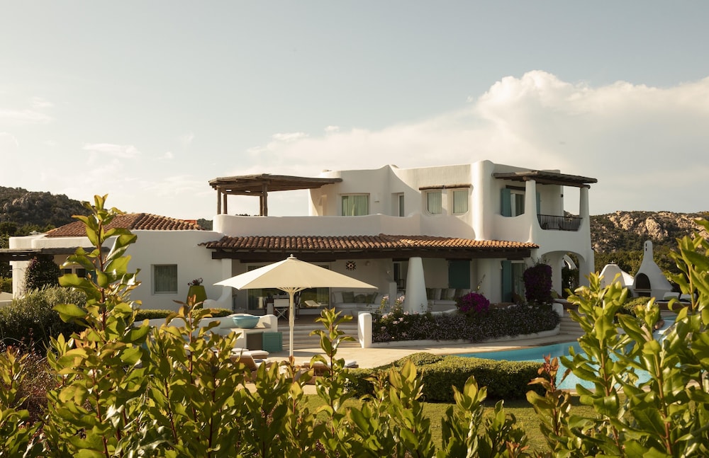 Romazzino, A Belmond Hotel, Costa Smeralda — Hotel building in Arzachena, Sardinia