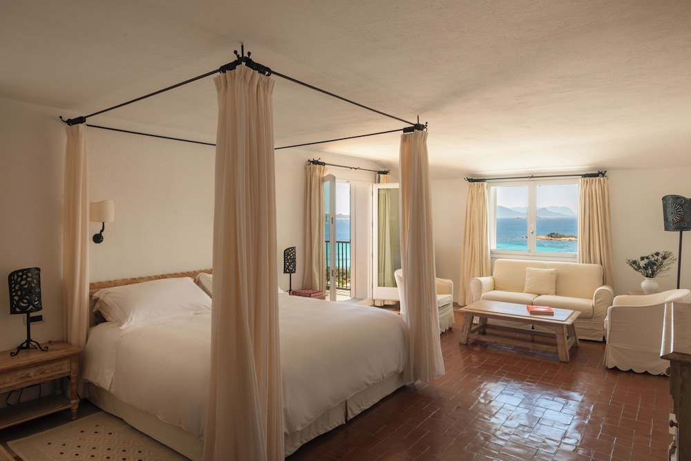 Romazzino, A Belmond Hotel, Costa Smeralda — Hotel rooms in Arzachena, Sardinia