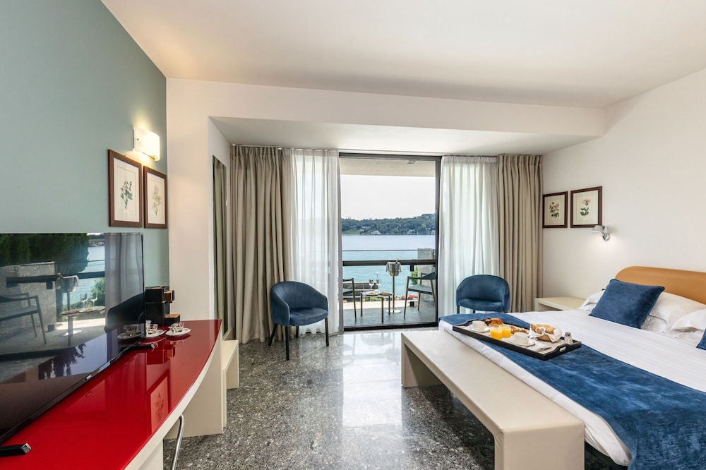 Hotel Salo' du Parc — Hotel rooms in Salo, Lombardy