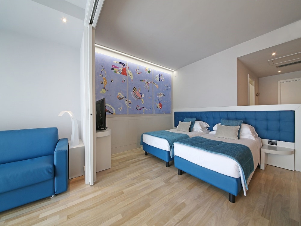 Hotel Salo' du Parc — Hotel rooms in Salo, Lombardy