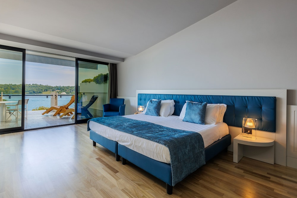 Hotel Salo' du Parc — Hotel rooms in Salo, Lombardy