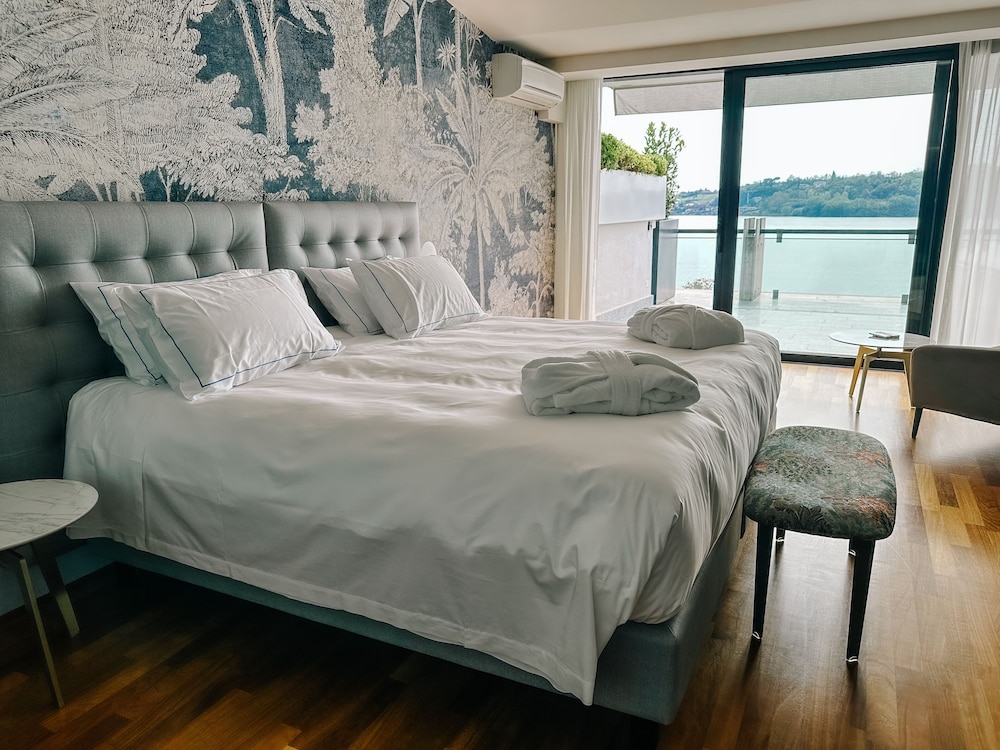Hotel Salo' du Parc — Hotel rooms in Salo, Lombardy
