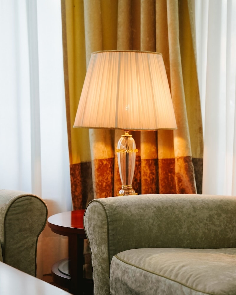 Hotel Savoy Palace — Hotel rooms in Gardone Riviera, Lombardy