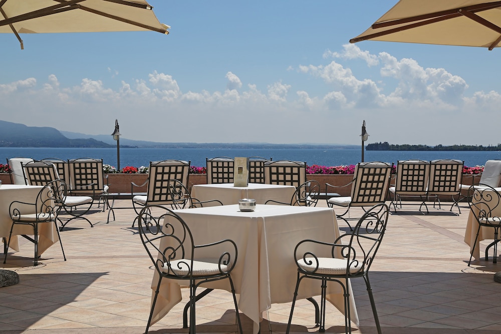 Hotel Savoy Palace — Restaurant & bars in Gardone Riviera, Lombardy