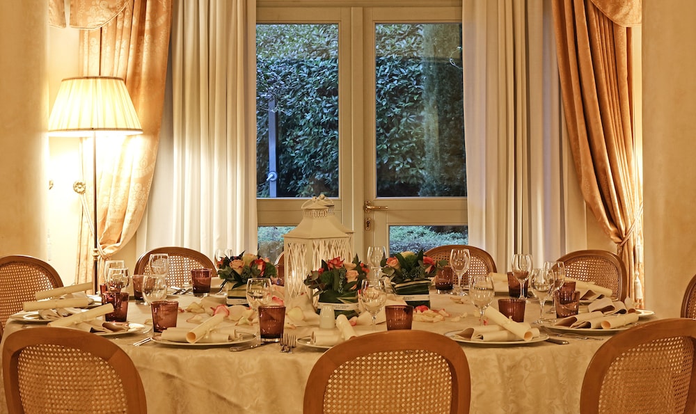 Hotel Savoy Palace — Restaurant & bars in Gardone Riviera, Lombardy