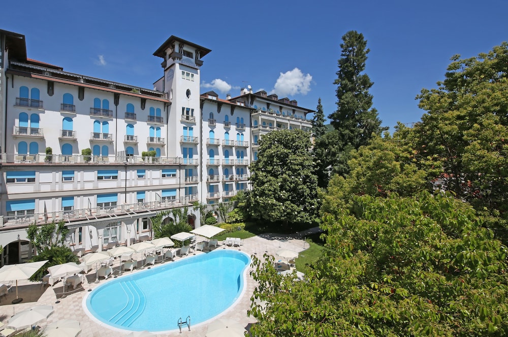 Hotel Savoy Palace — Hotel building in Gardone Riviera, Lombardy
