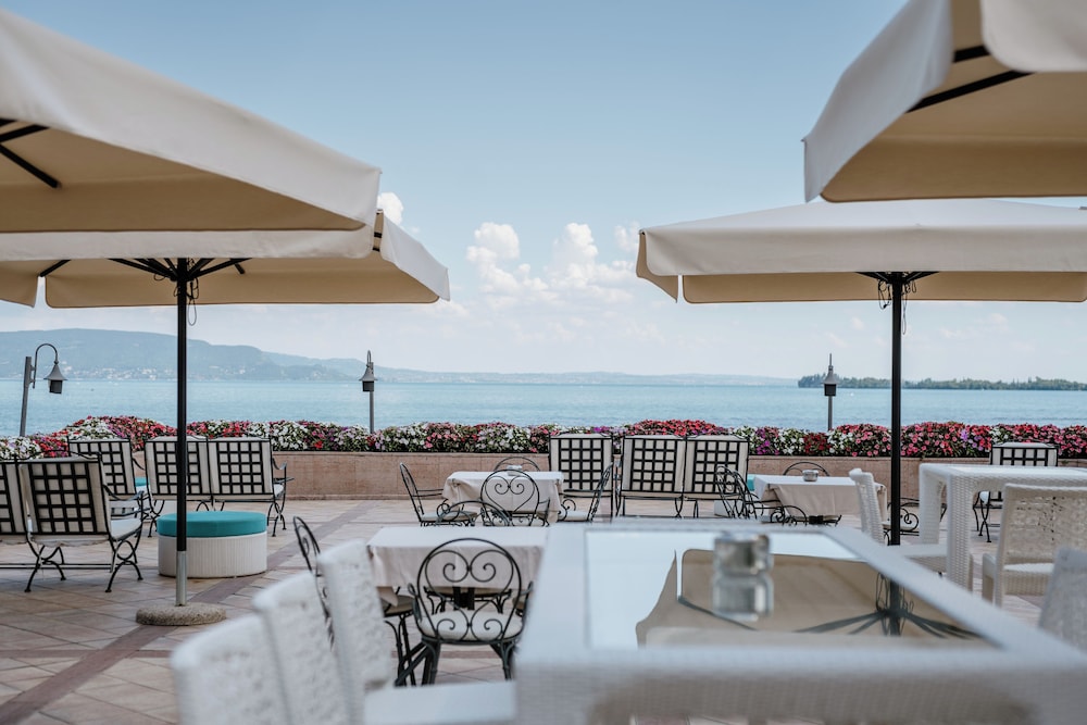 Hotel Savoy Palace — Restaurant & bars in Gardone Riviera, Lombardy