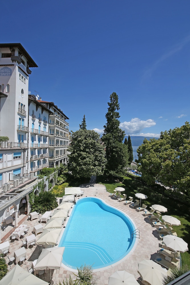 Hotel Savoy Palace — Swimming pool in Gardone Riviera, Lombardy