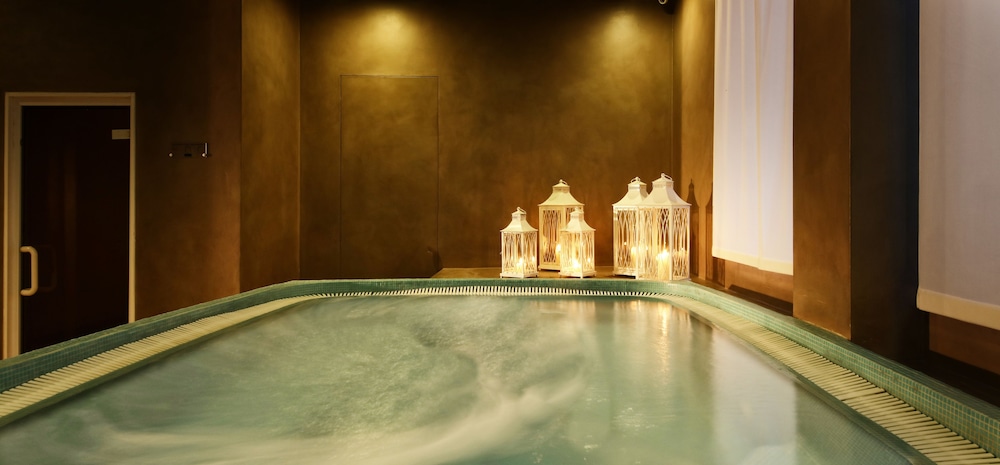 Hotel Savoy Palace — Spa in Gardone Riviera, Lombardy