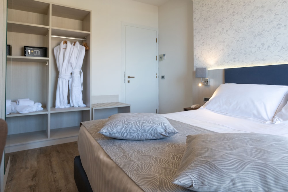 Splendid Hotel Taormina - Handwritten Collection — Hotel rooms in Taormina, Sicily