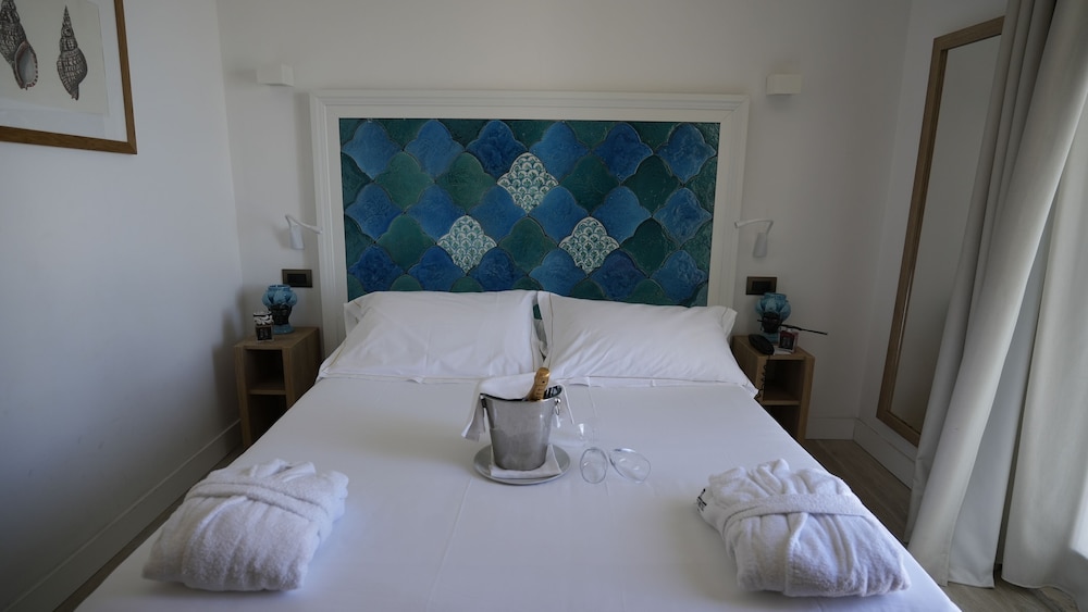 Splendid Hotel Taormina - Handwritten Collection — Hotel rooms in Taormina, Sicily