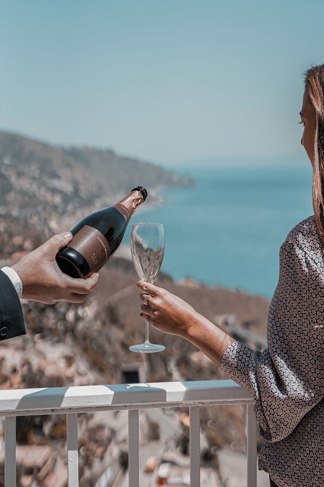 Splendid Hotel Taormina - Handwritten Collection — Restaurant & bars in Taormina, Sicily