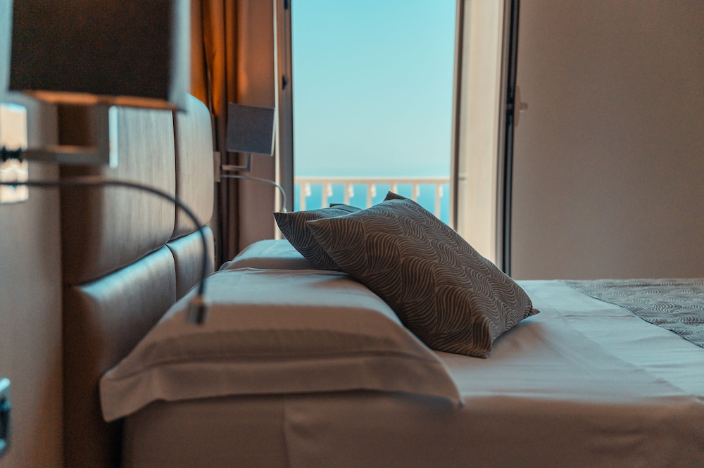 Splendid Hotel Taormina - Handwritten Collection — Hotel rooms in Taormina, Sicily