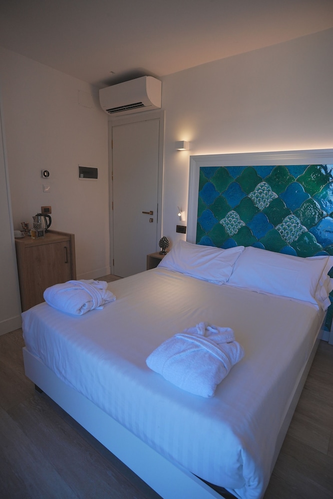 Splendid Hotel Taormina - Handwritten Collection — Hotel rooms in Taormina, Sicily