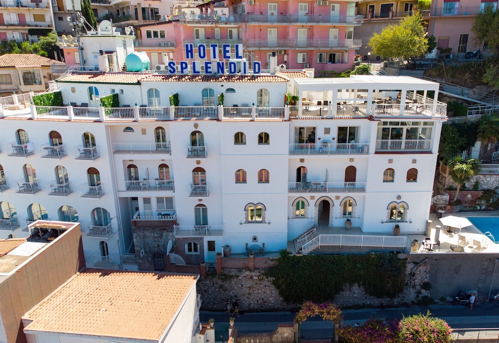 Splendid Hotel Taormina - Handwritten Collection — Hotel building in Taormina, Sicily