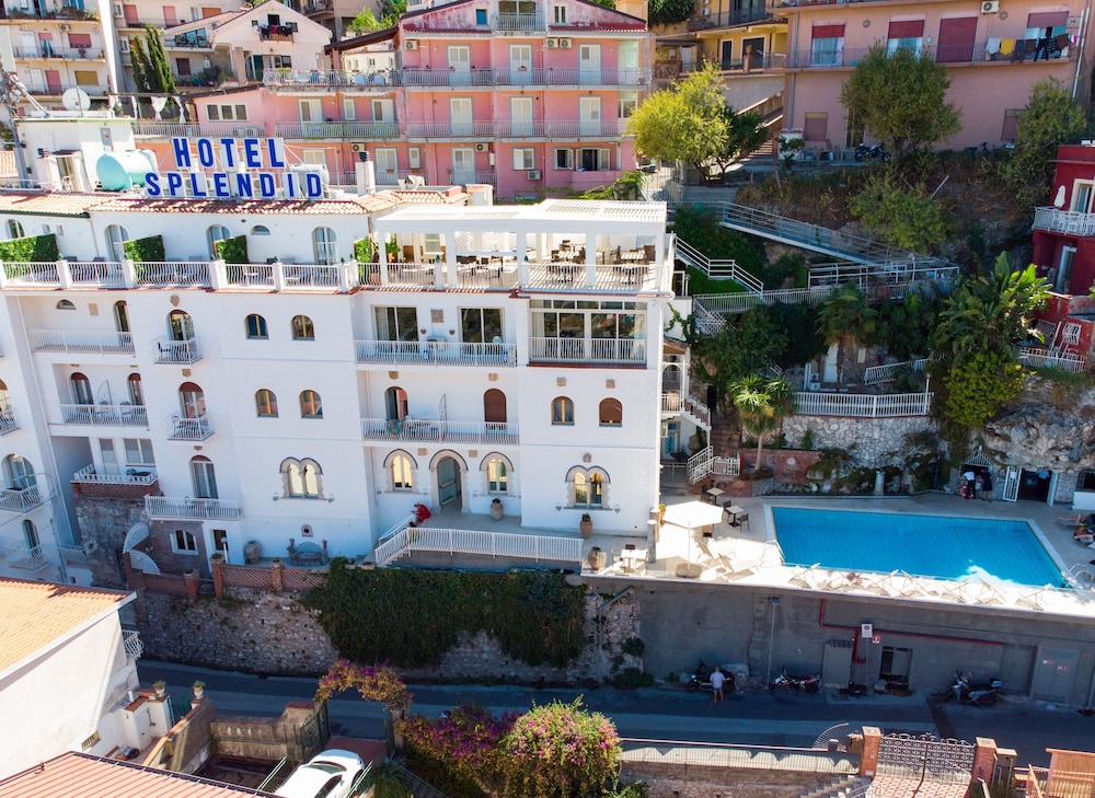 Splendid Hotel Taormina - Handwritten Collection — Hotel building in Taormina, Sicily