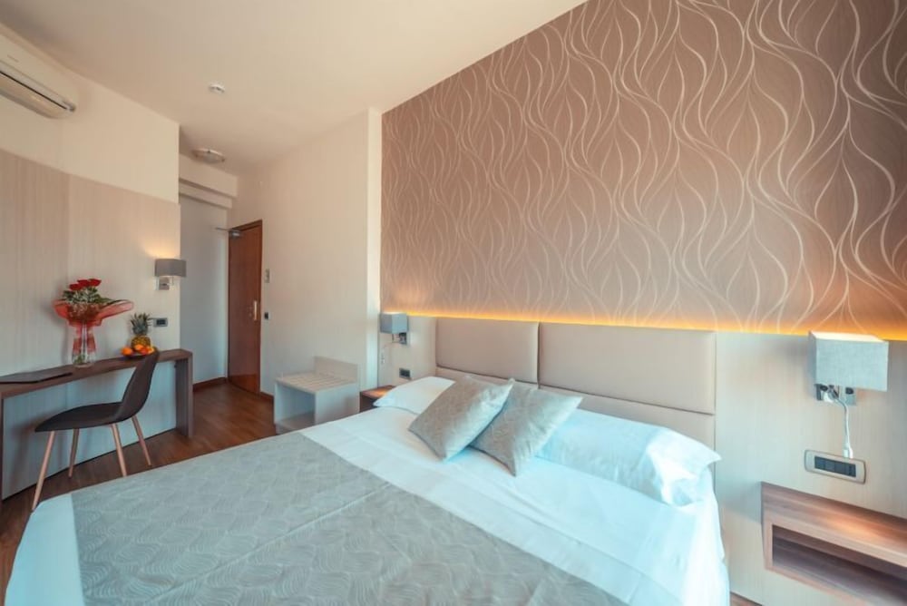 Splendid Hotel Taormina - Handwritten Collection — Hotel rooms in Taormina, Sicily