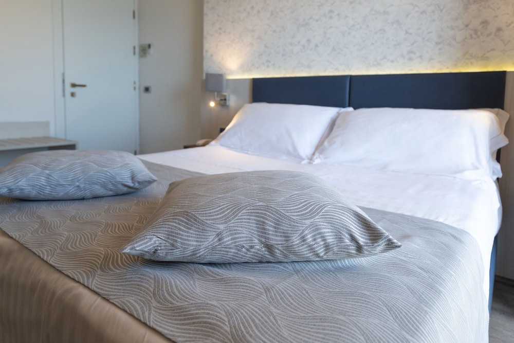 Splendid Hotel Taormina - Handwritten Collection — Hotel rooms in Taormina, Sicily