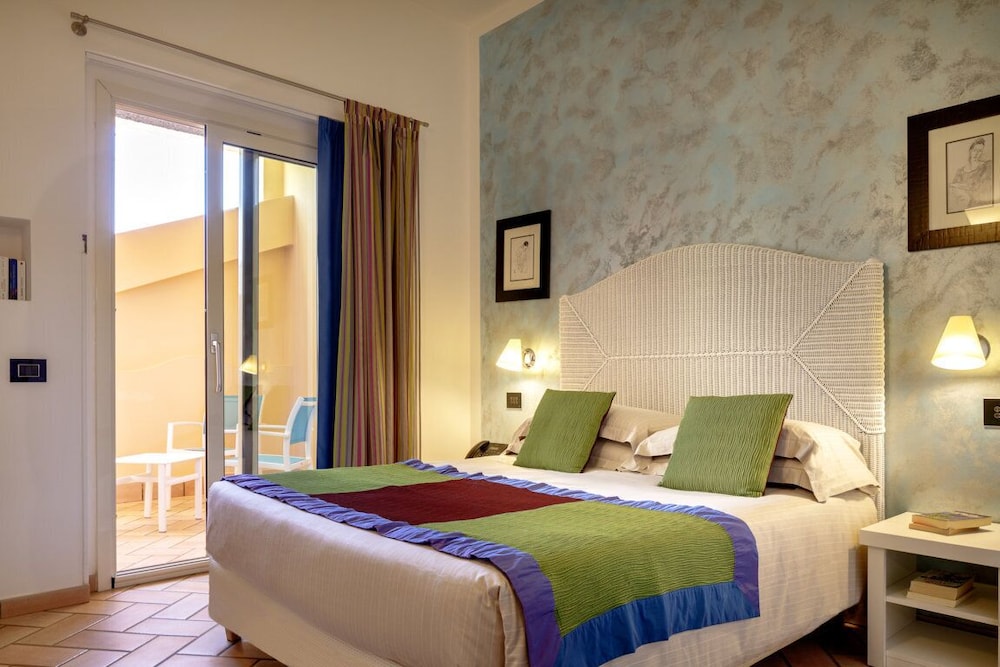 Hotel Stella Maris — Hotel rooms in Villasimius, Sardinia