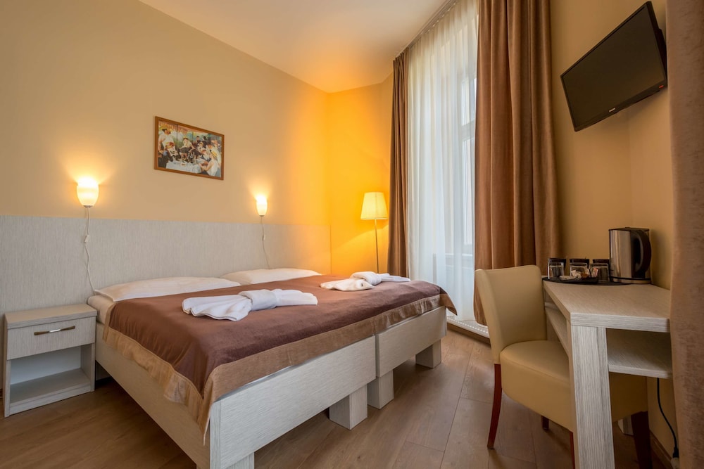 Prague Centre Plaza — Hotel rooms in Prague, Prague