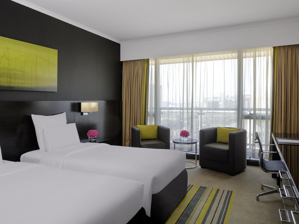 Pullman Dubai Creek City Centre — Hotel rooms in Dubai