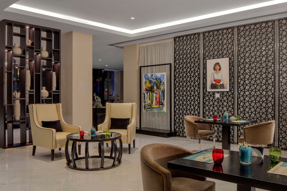 Pullman Dubai Creek City Centre — Restaurant & bars in Dubai