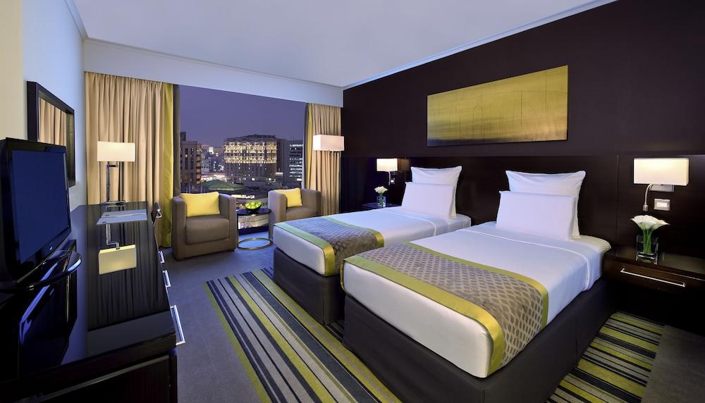 Pullman Dubai Creek City Centre — Hotel rooms in Dubai