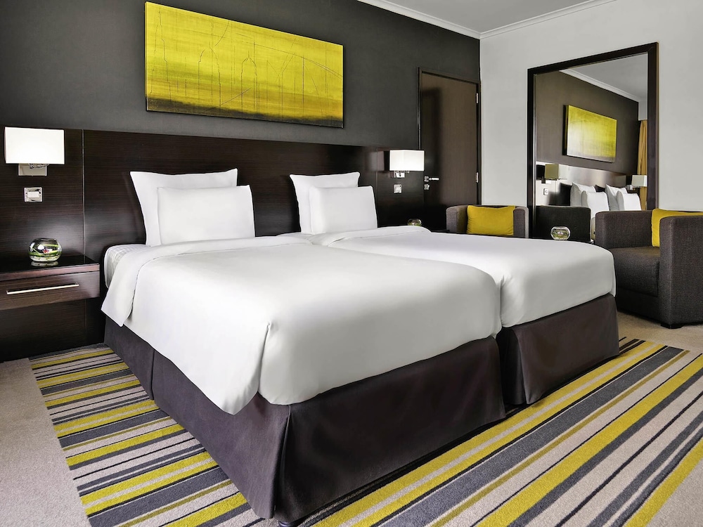 Pullman Dubai Creek City Centre — Hotel rooms in Dubai