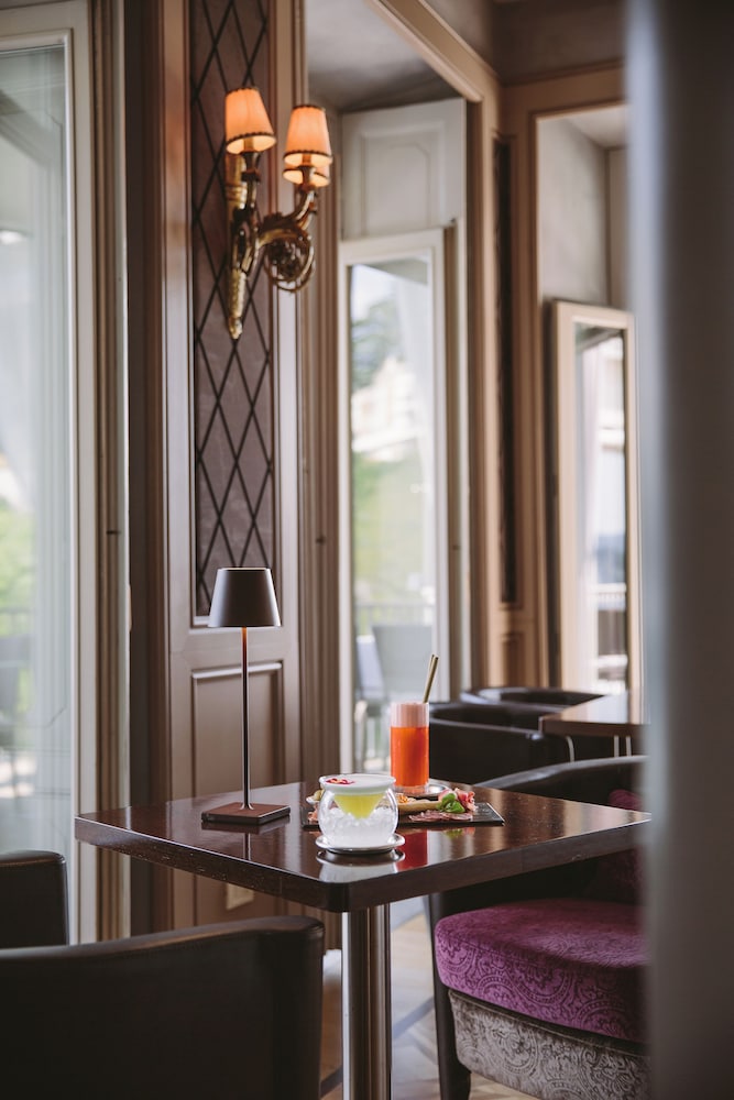 Hotel Villa Flori — Restaurant & bars in Como, Lombardy