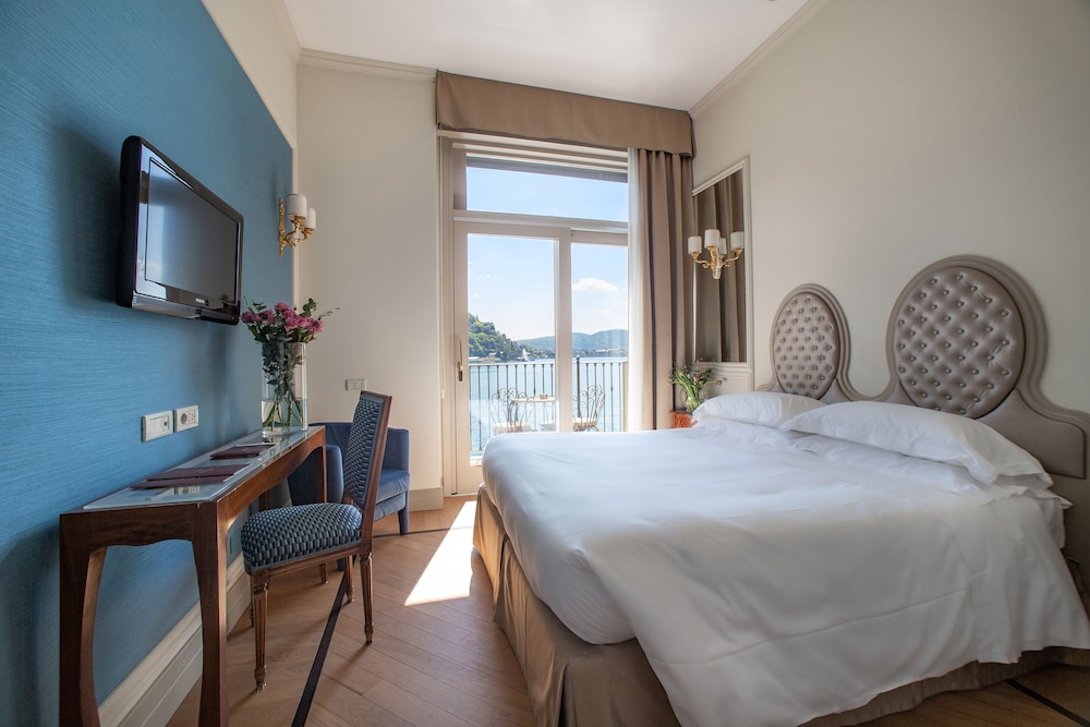 Hotel Villa Flori — Hotel rooms in Como, Lombardy
