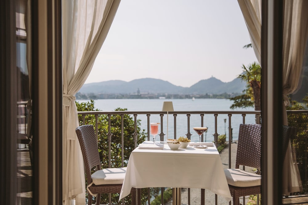 Hotel Villa Flori — Restaurant & bars in Como, Lombardy