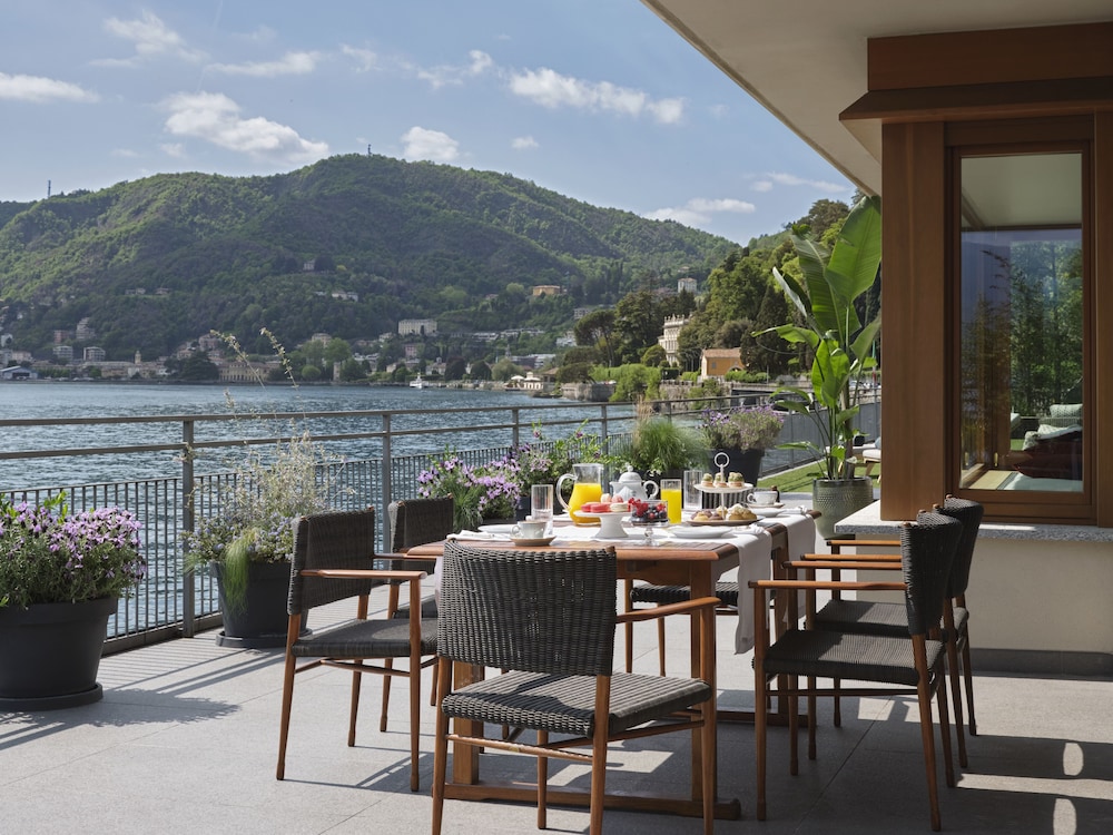Hotel Villa Flori — Restaurant & bars in Como, Lombardy
