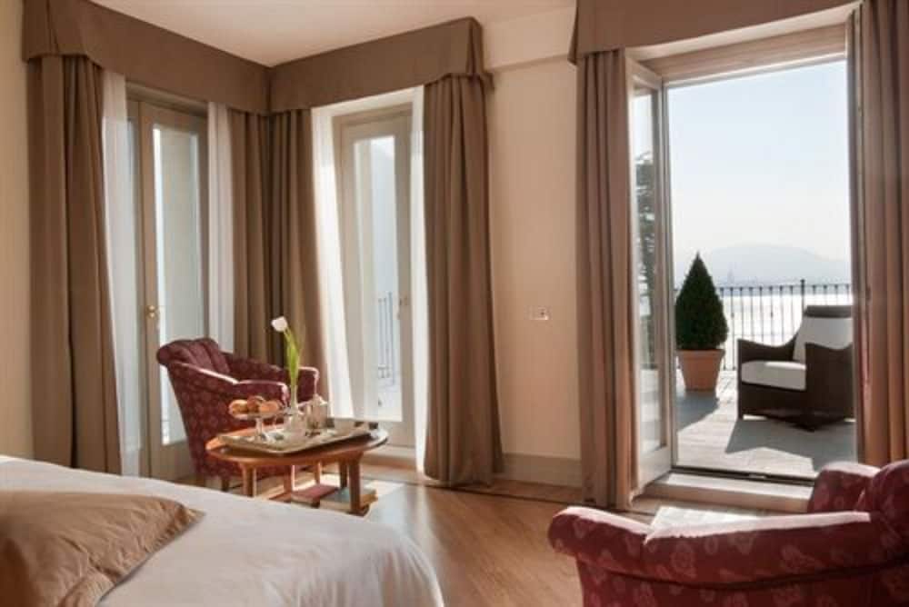 Hotel Villa Flori — Hotel rooms in Como, Lombardy