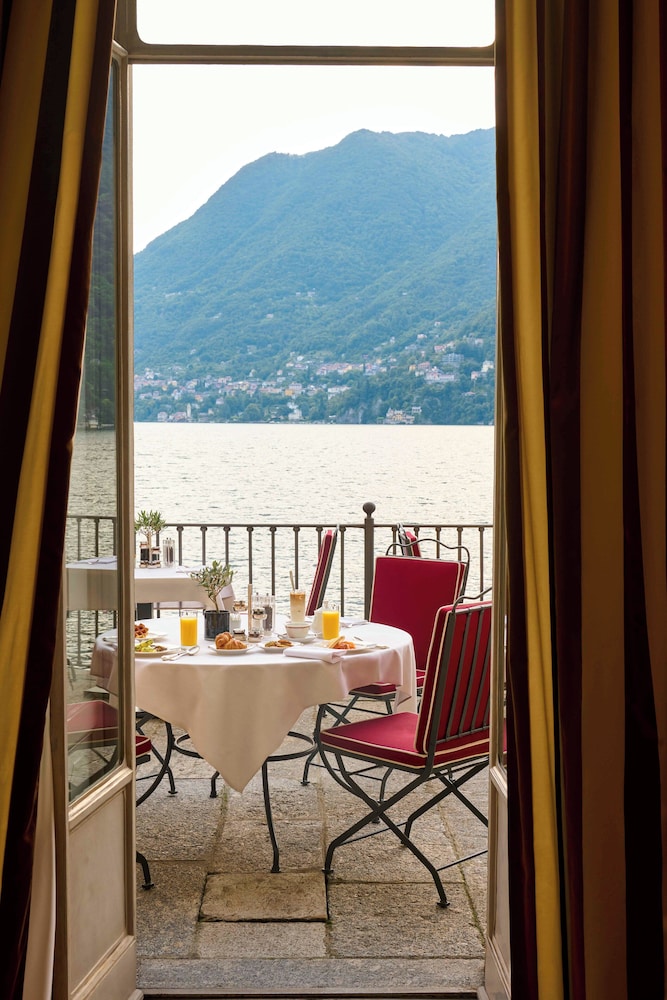 Hotel Villa Flori — Hotel rooms in Como, Lombardy