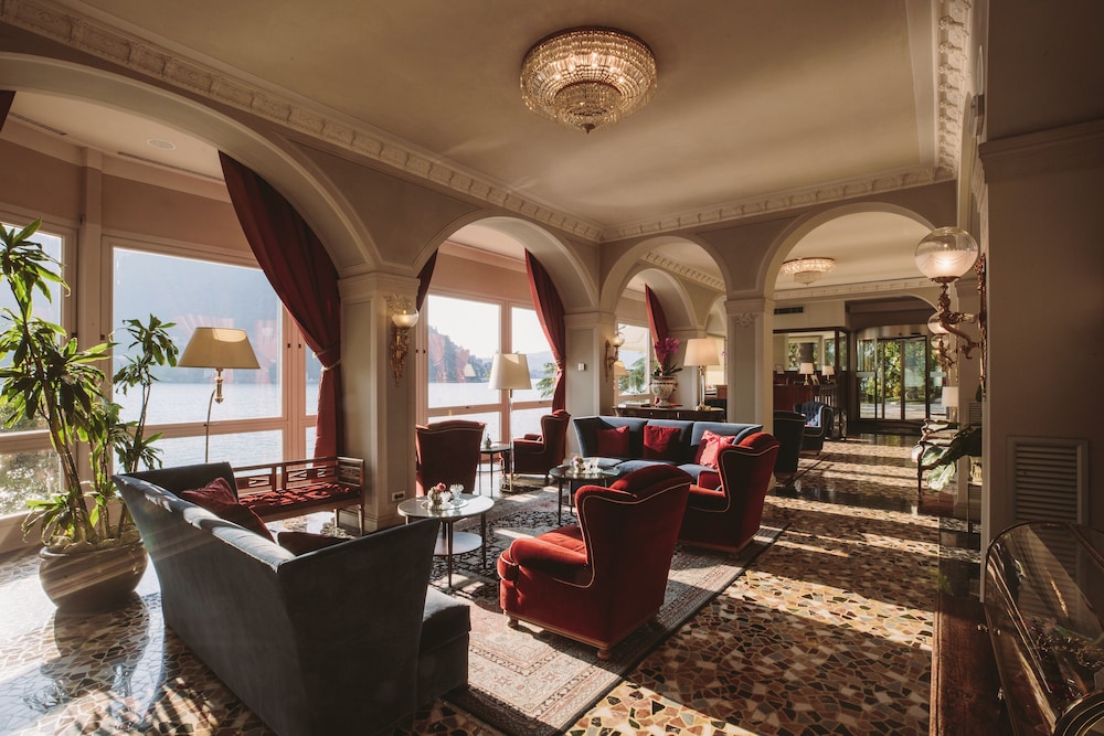 Hotel Villa Flori — Hotel building in Como, Lombardy