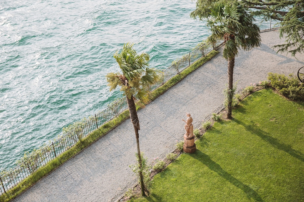 Hotel Villa Flori — Beach in Como, Lombardy