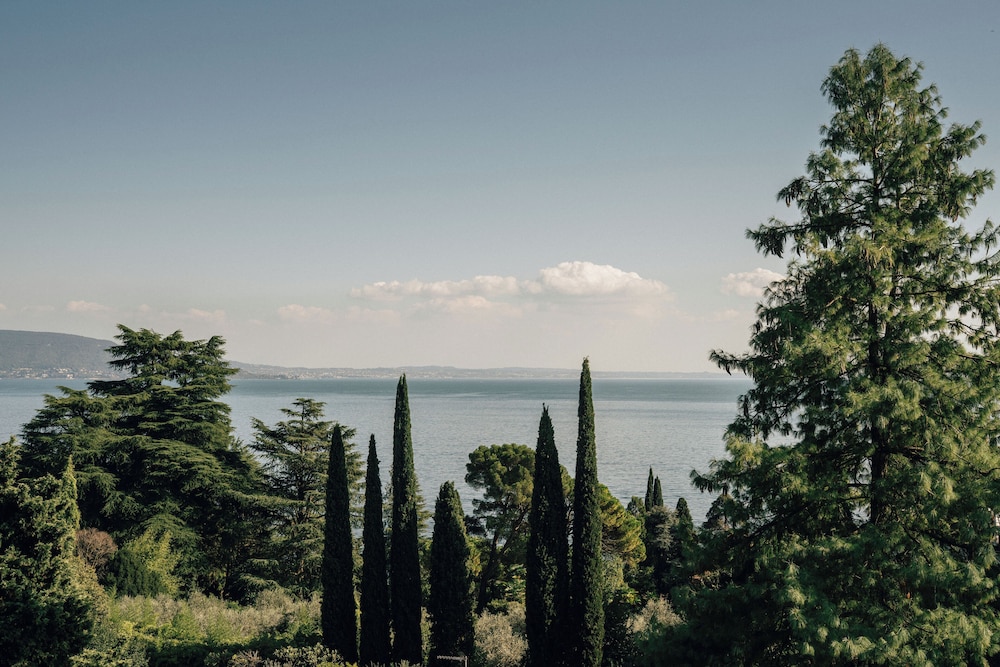 Hotel Villa Sofia — Attractions in the area in Gardone Riviera, Lombardy