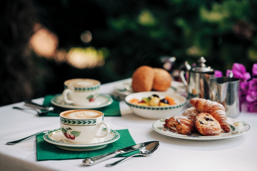 Hotel Villa Sofia — Restaurant & bars in Gardone Riviera, Lombardy