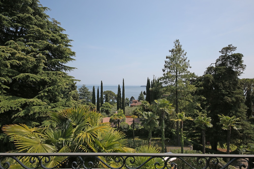 Hotel Villa Sofia — Attractions in the area in Gardone Riviera, Lombardy