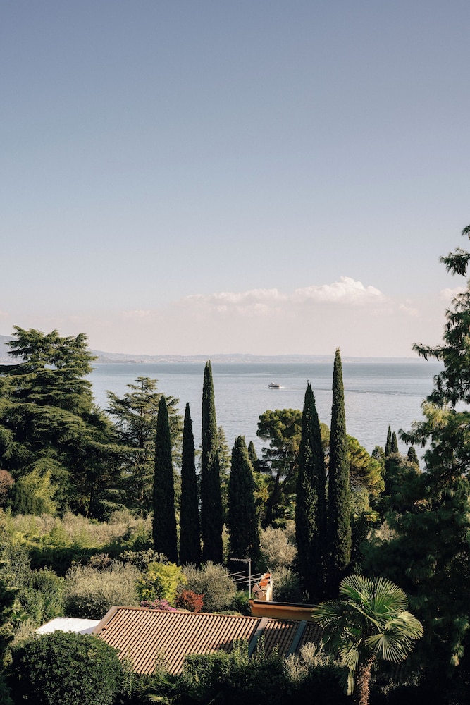 Hotel Villa Sofia — Attractions in the area in Gardone Riviera, Lombardy