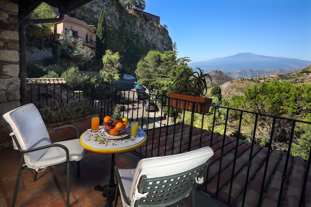 Hotel Villa Sonia — Attractions in the area in Castelmola, Sicily