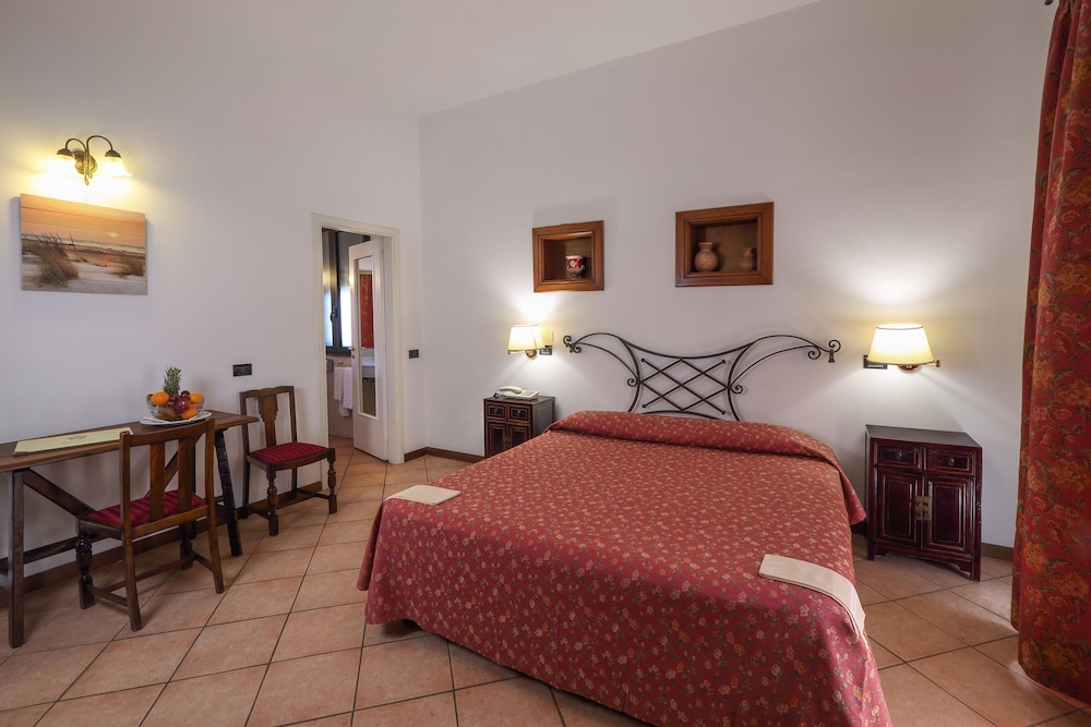 Hotel Villa Sonia — Hotel rooms in Castelmola, Sicily