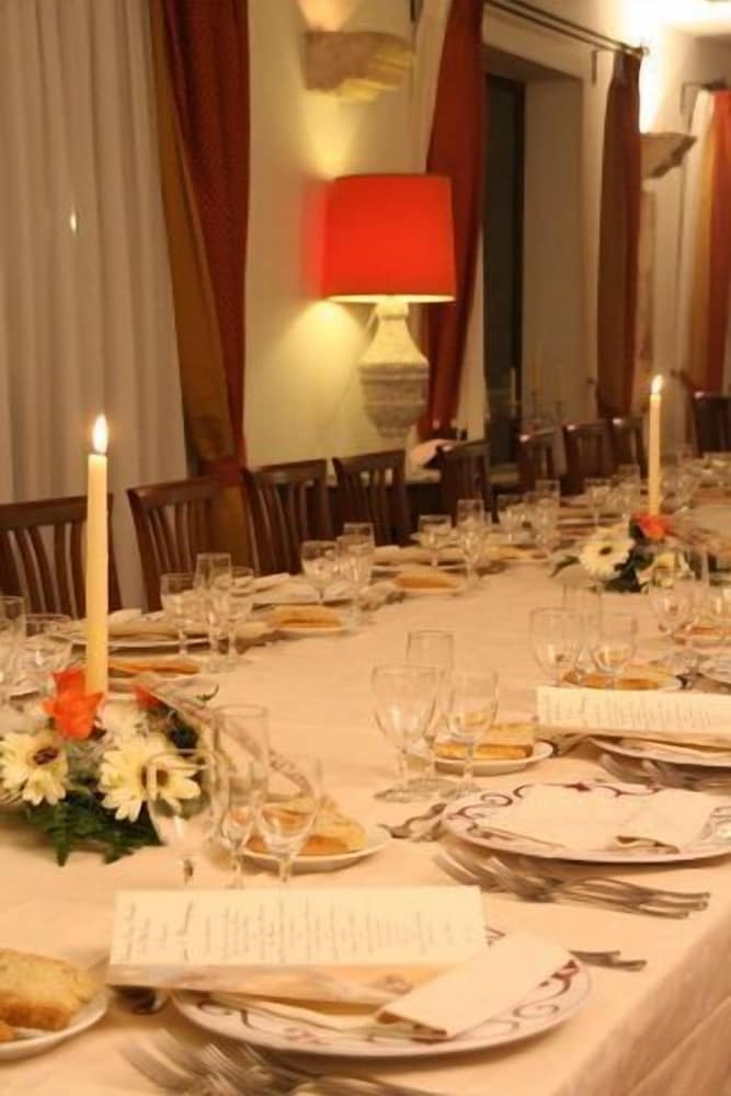 Hotel Villa Sonia — Restaurant & bars in Castelmola, Sicily