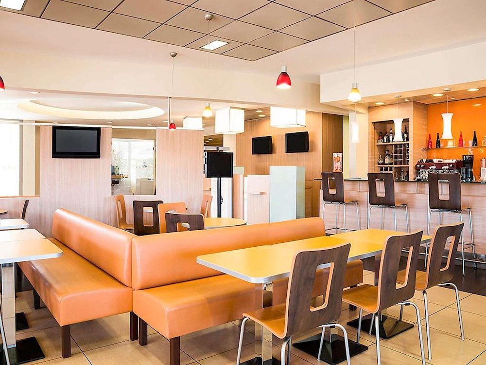 ibis Como — Restaurant & bars in Grandate, Lombardy