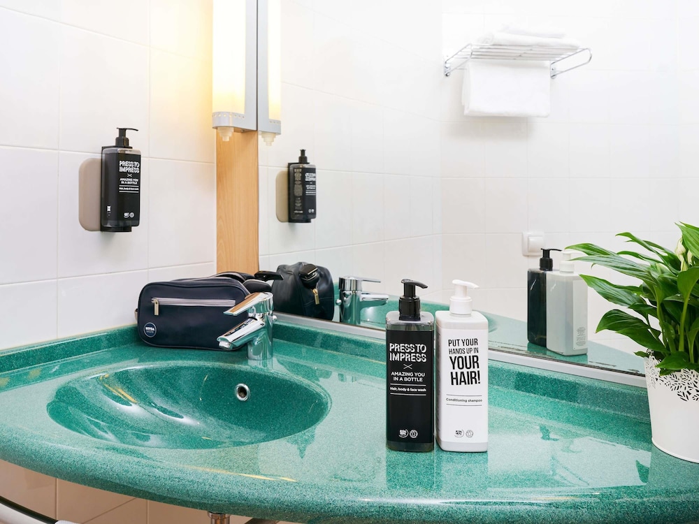 ibis Como — Spa in Grandate, Lombardy